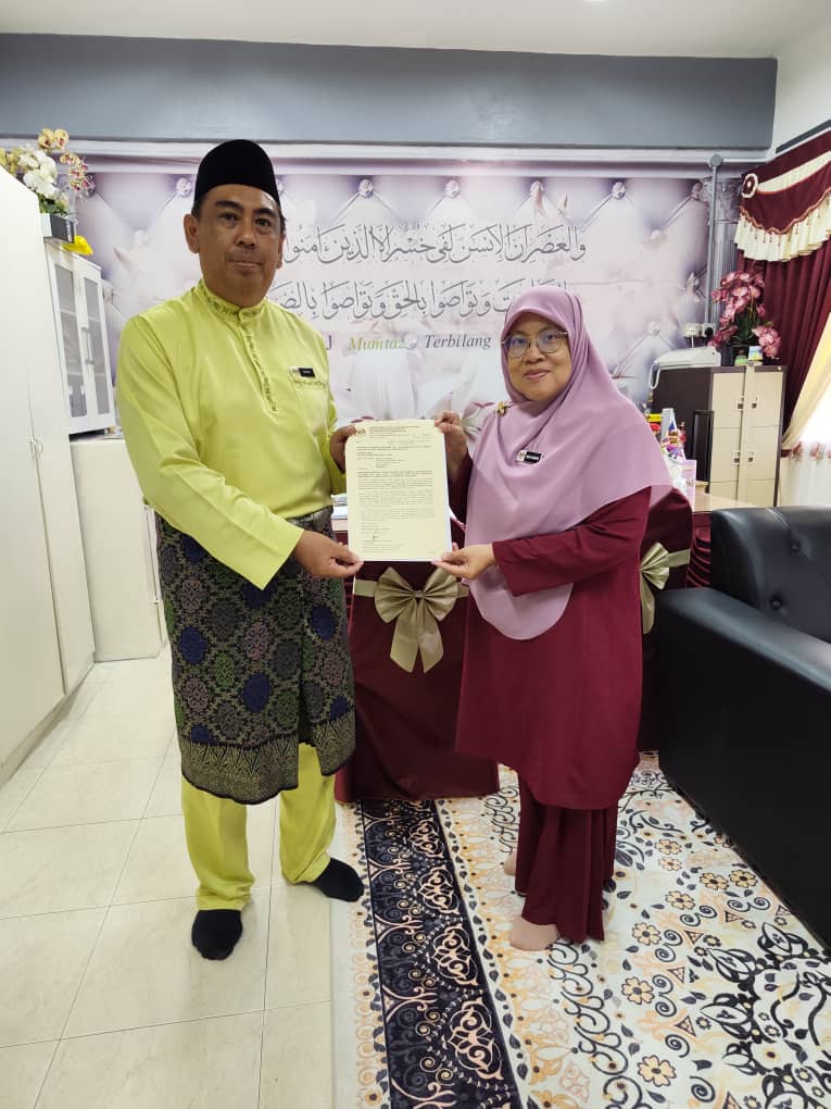 Sekolah - Selamat menduduki peperiksaan PT3 kepada semua pelajar ...