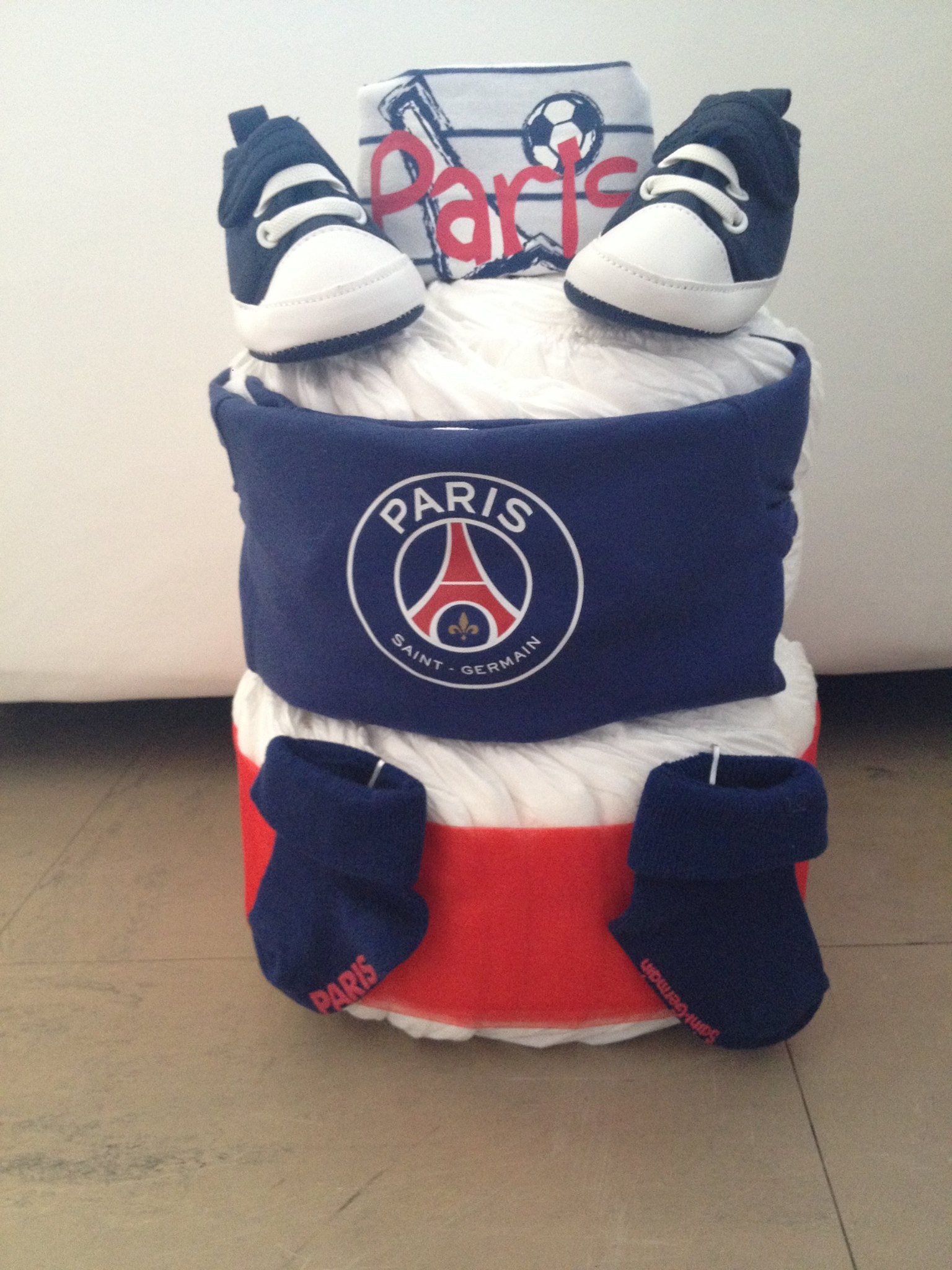 Gateau De Couches Psg Dispo De Suite Mes P Tis Gat Oh Facebook