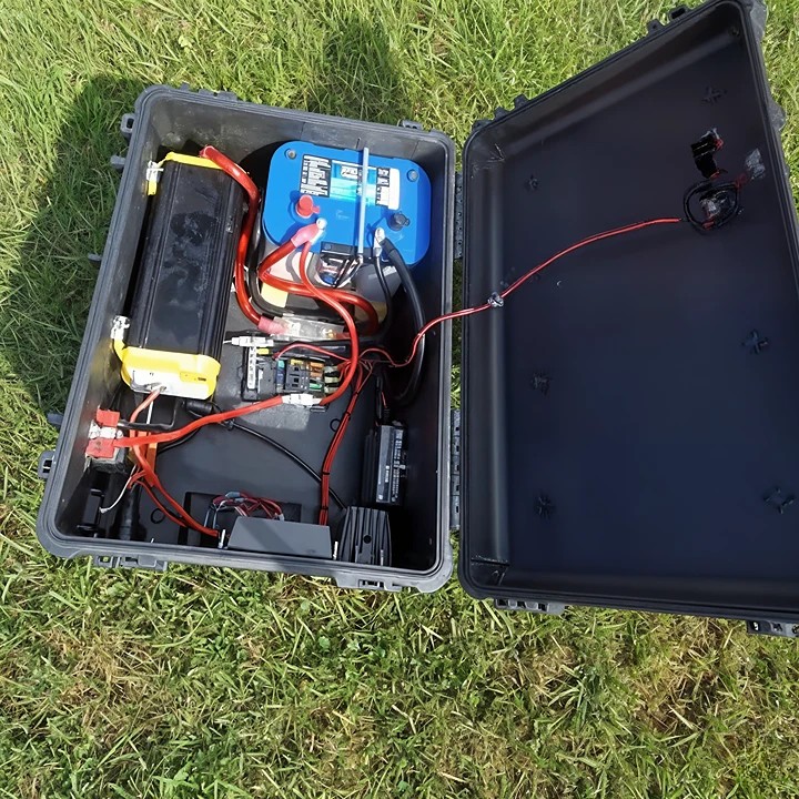Practical - Build a Large 2000W Portable Solar Power Generator at Home ...