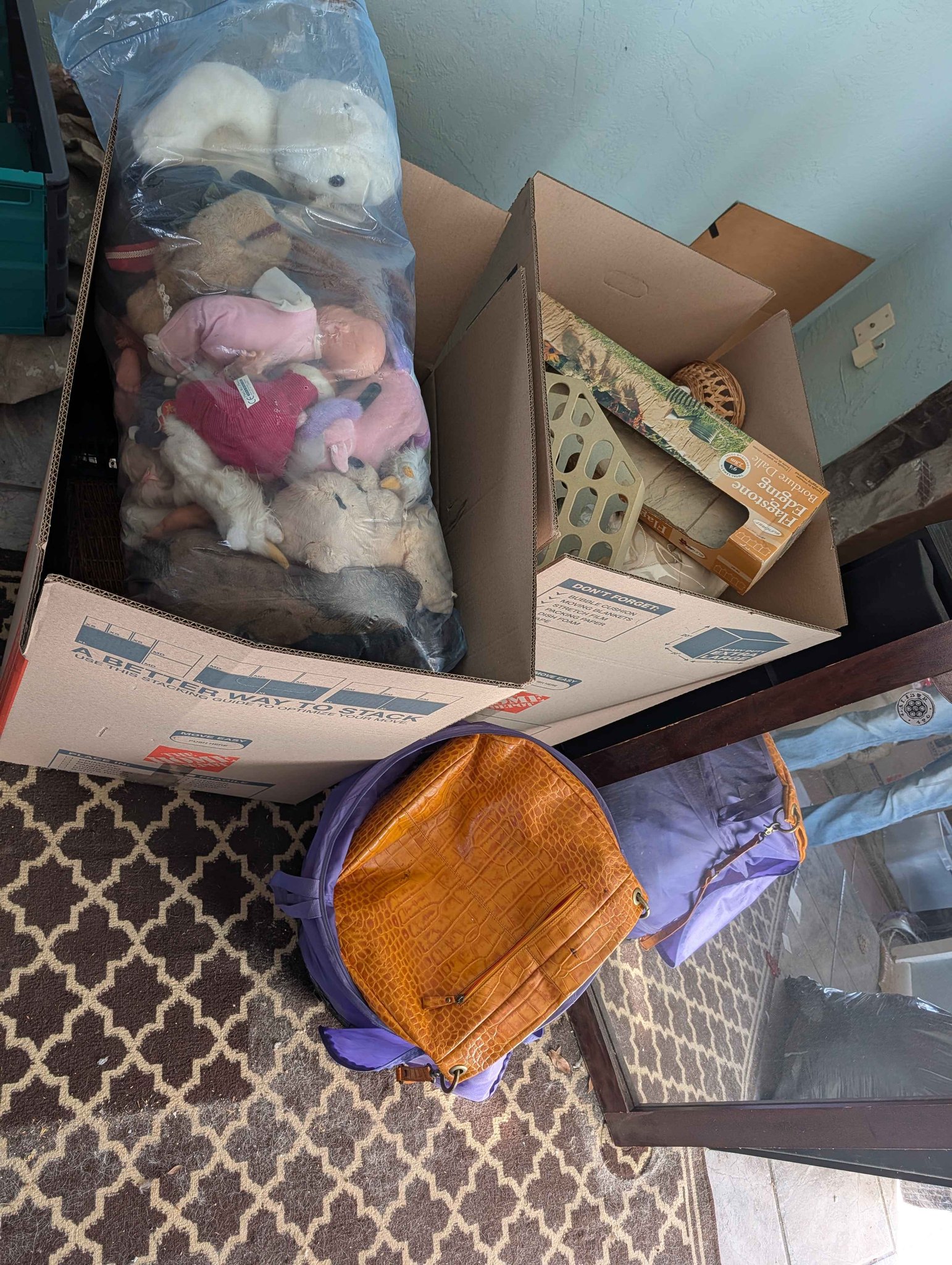 Estate sale Dec 21-22 | free stuff - Sofas, Loveseats & Sectionals