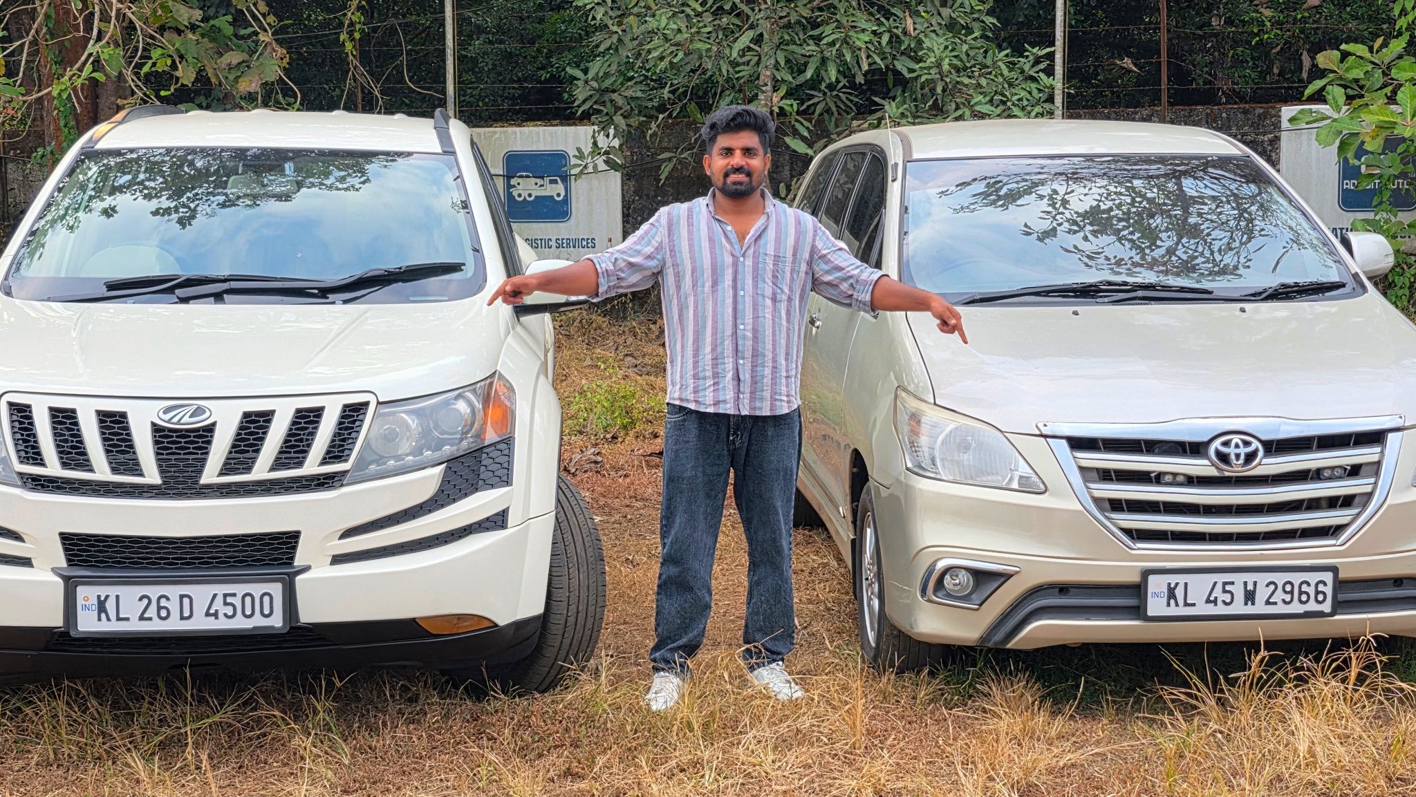 The Motor World - വില്പനക്ക് വന്നിട്ടുള്ള രണ്ട് കാറുകൾ | Facebook