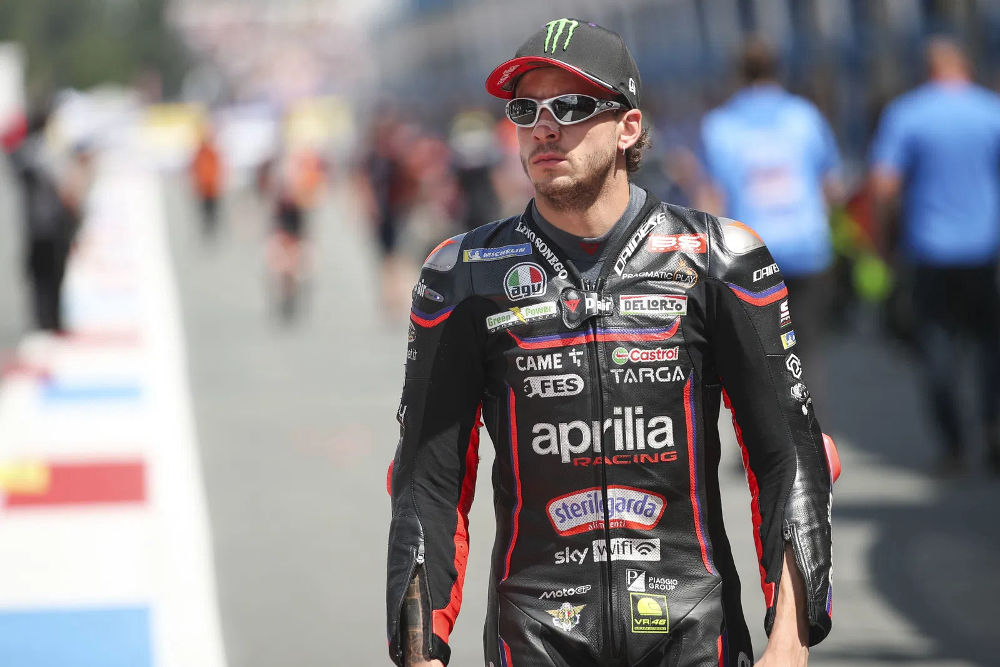 Racetrackmasters - Marco Bezzecchi was handed a double long lap penalty ...