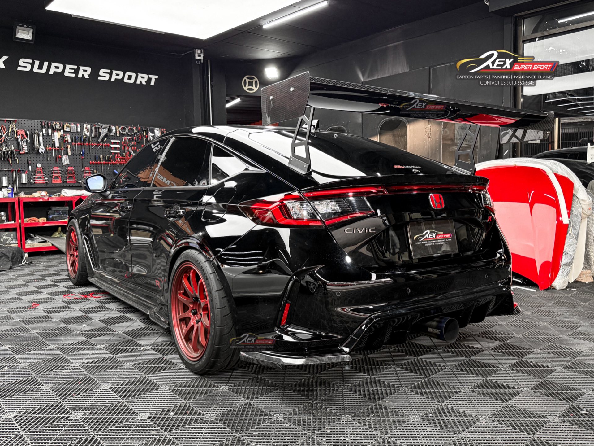 Rex SuperSport - Honda FL5 Type R Carbon Parts 🔥 Rear... | Facebook