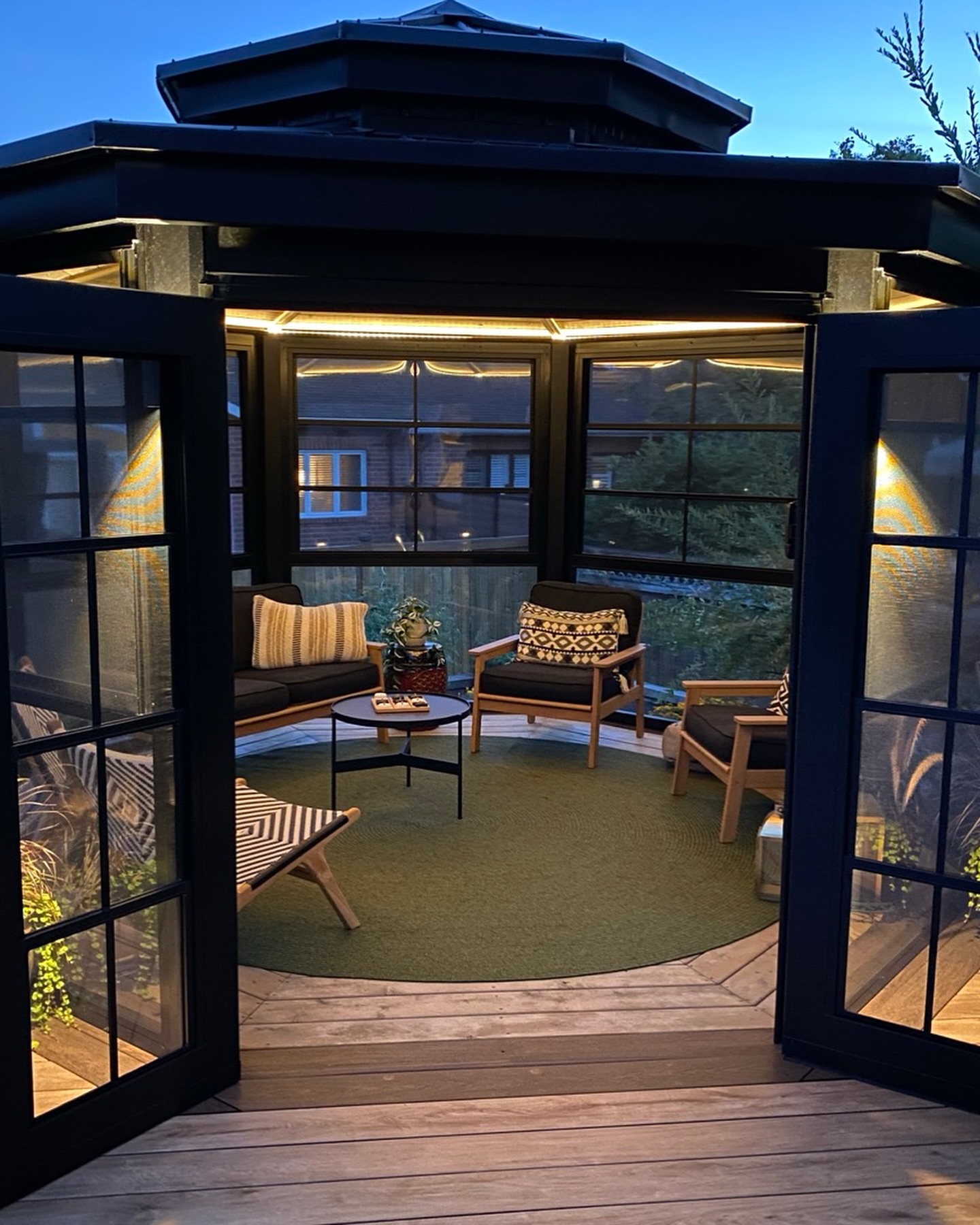 Hickory Dickory Decks - Ottawa