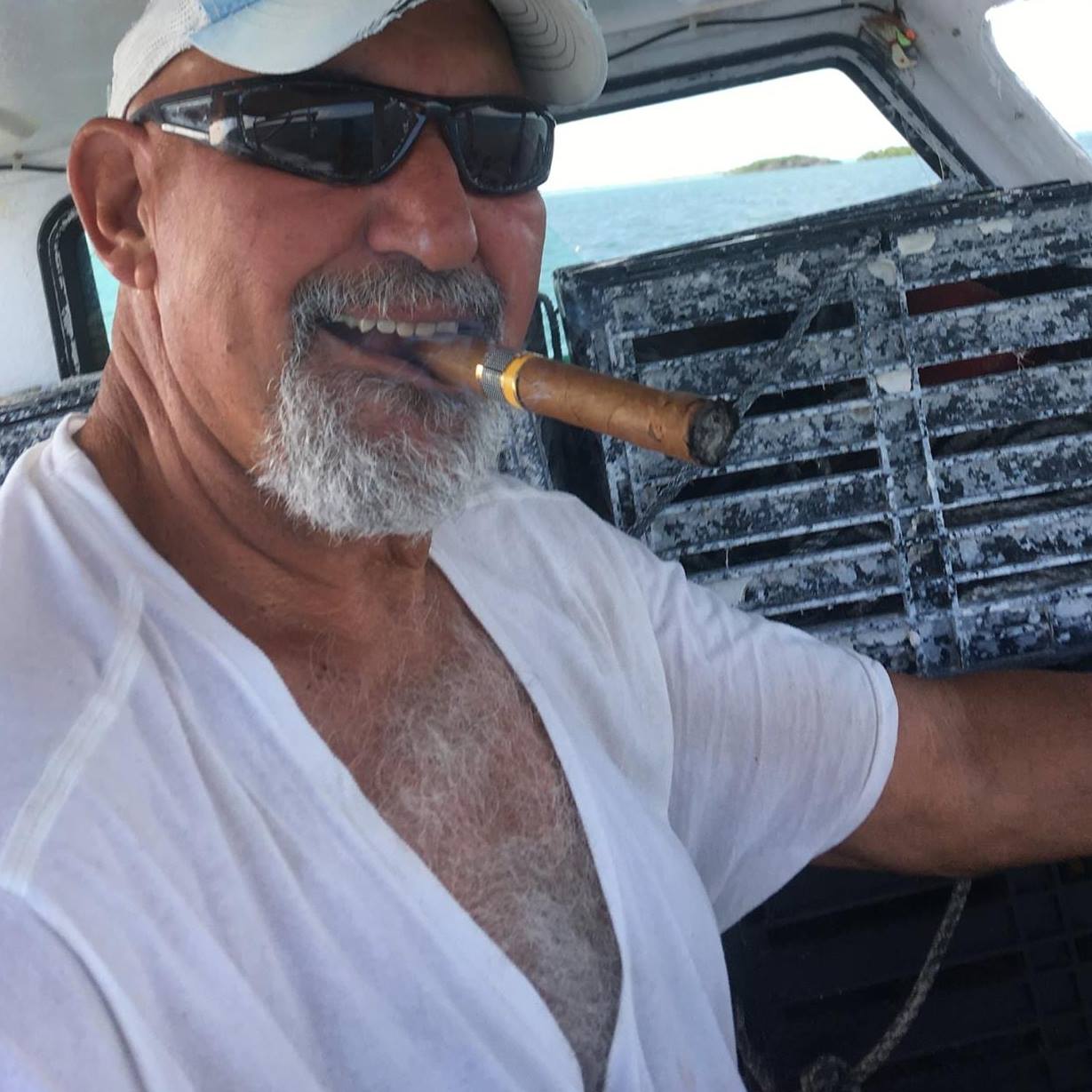 Florida Shelling Fanatics! 🐚 | Keywest FL in a lobster trap in about ...