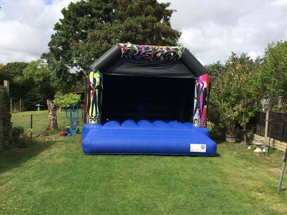 The inflatables mk bouncy castle hire | Milton Keynes