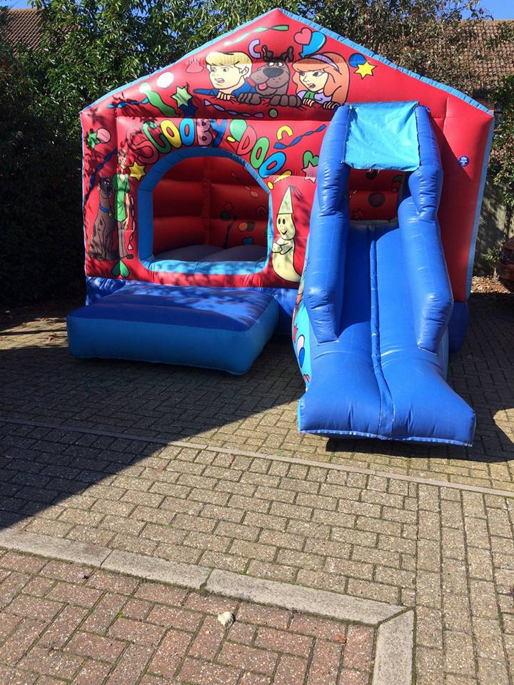 The inflatables mk bouncy castle hire | Milton Keynes