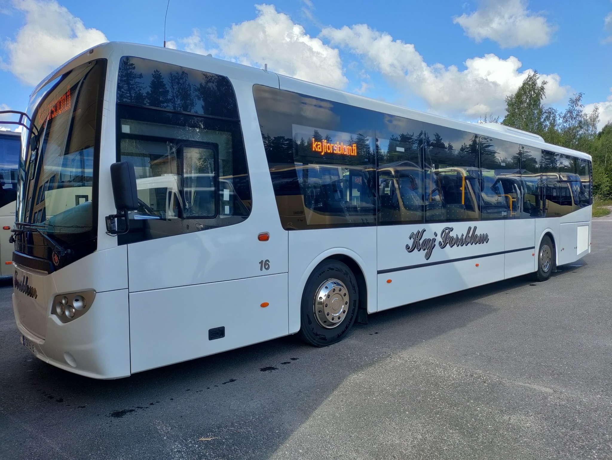 Oy - Efter en paus på sju år har vi nu sex stycken linjebussar av ...