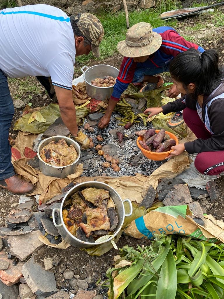 La tradicional Watia, comida típica de... - Y mi yapa casera | Facebook