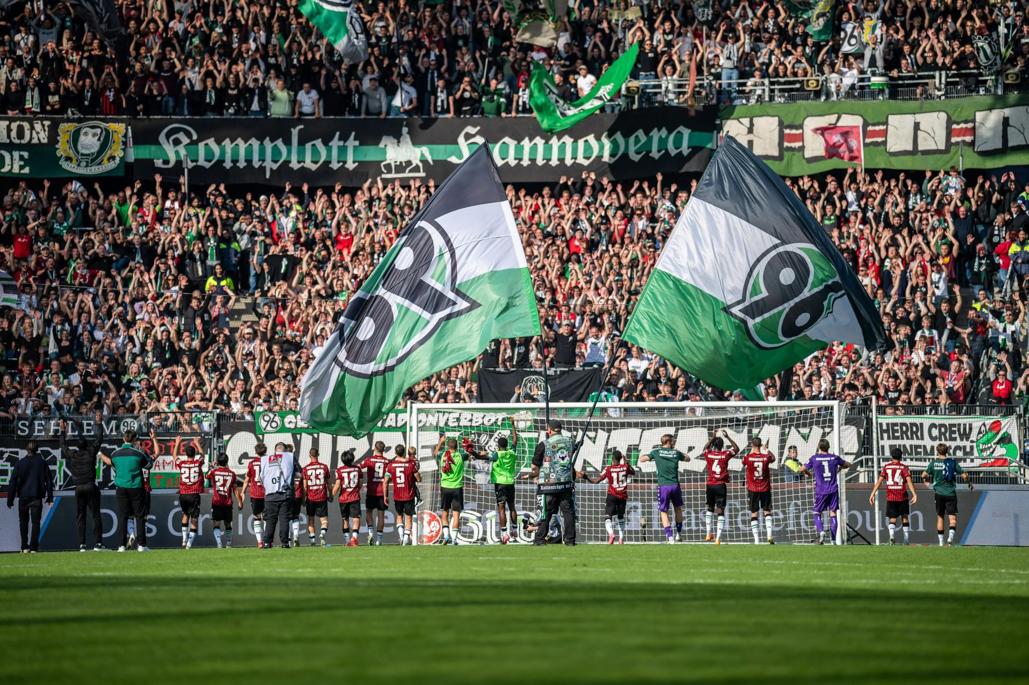 Hannover - 𝗛𝗲𝘂𝘁𝗲 𝗶𝗻 𝗲𝗶𝗻𝗲𝗿 𝗪𝗼𝗰𝗵𝗲! 😍 Wer ist gegen Schalke dabei? 🙌 # ...