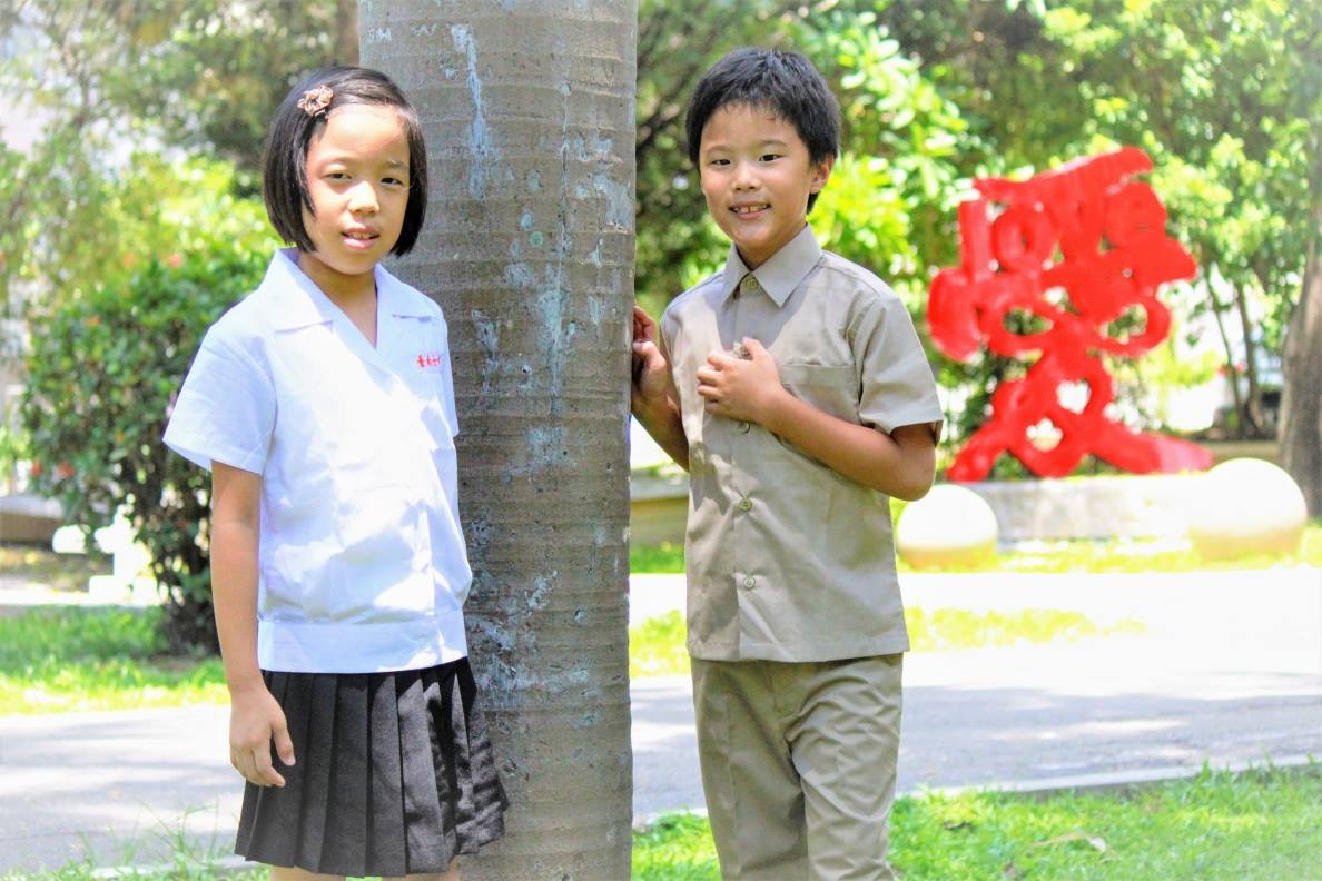 台南女中合作社 南女童裝版制服 運動服僅獻給身為媽媽或阿罵的校友們客製化訂做 請上臺南女中合作社官網
