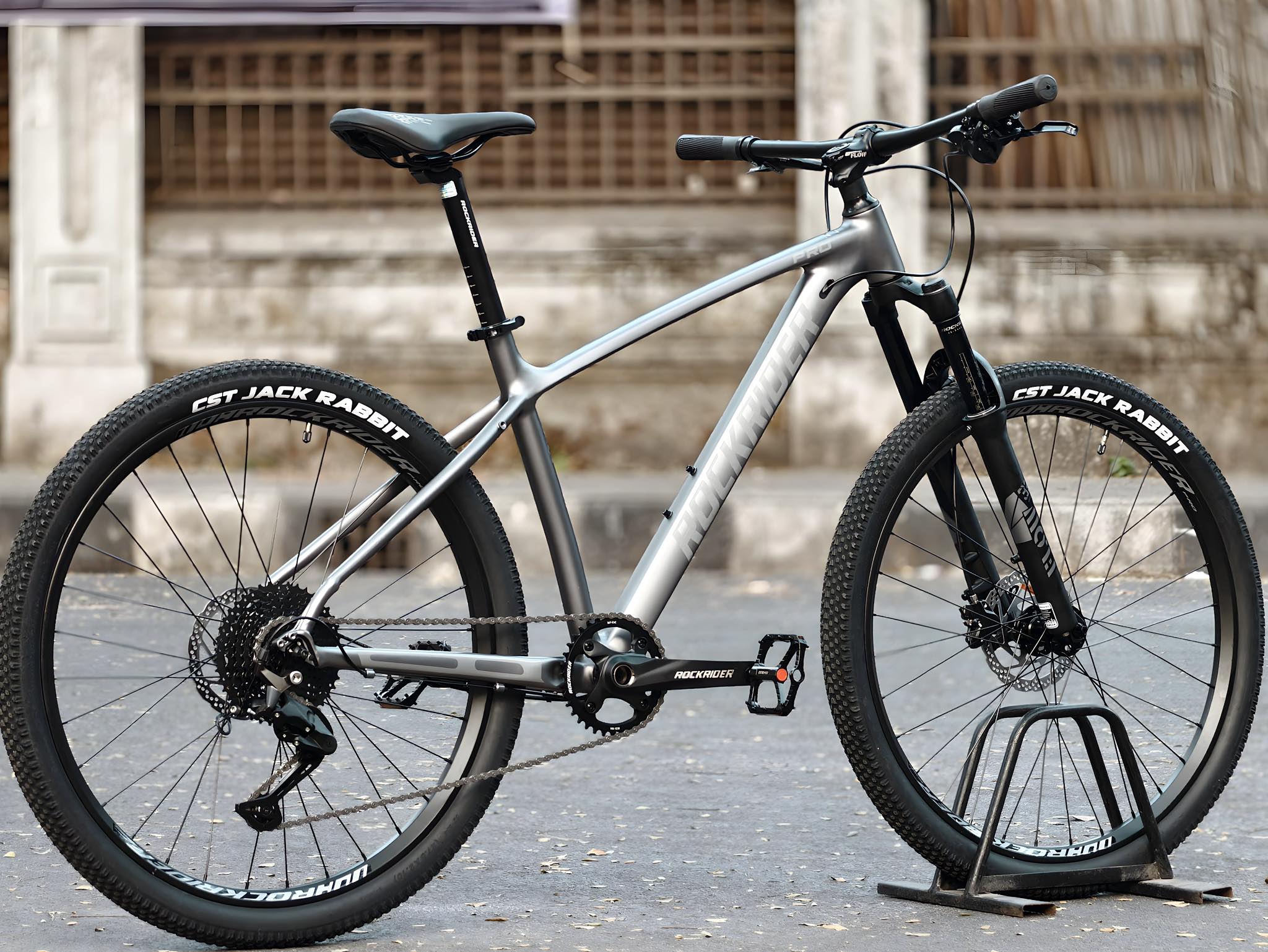Master - 🚴‍♂️ ROCKRIDER: The Bike That Stands Out! 🔥 Incredible build ...