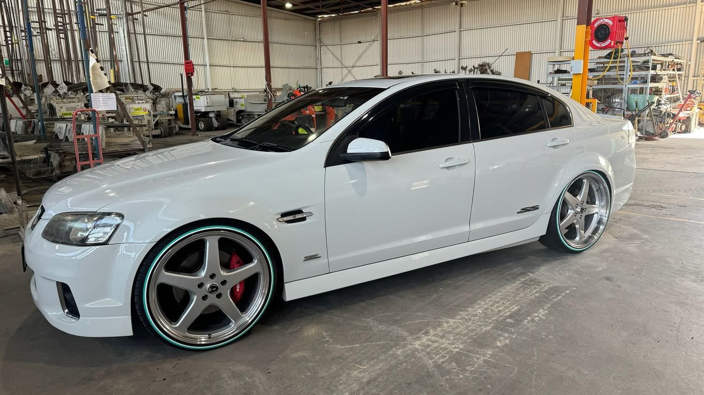 Aussie - 22” Walkys on this clean VE 🫡 . . . . Tag the owner 👇
