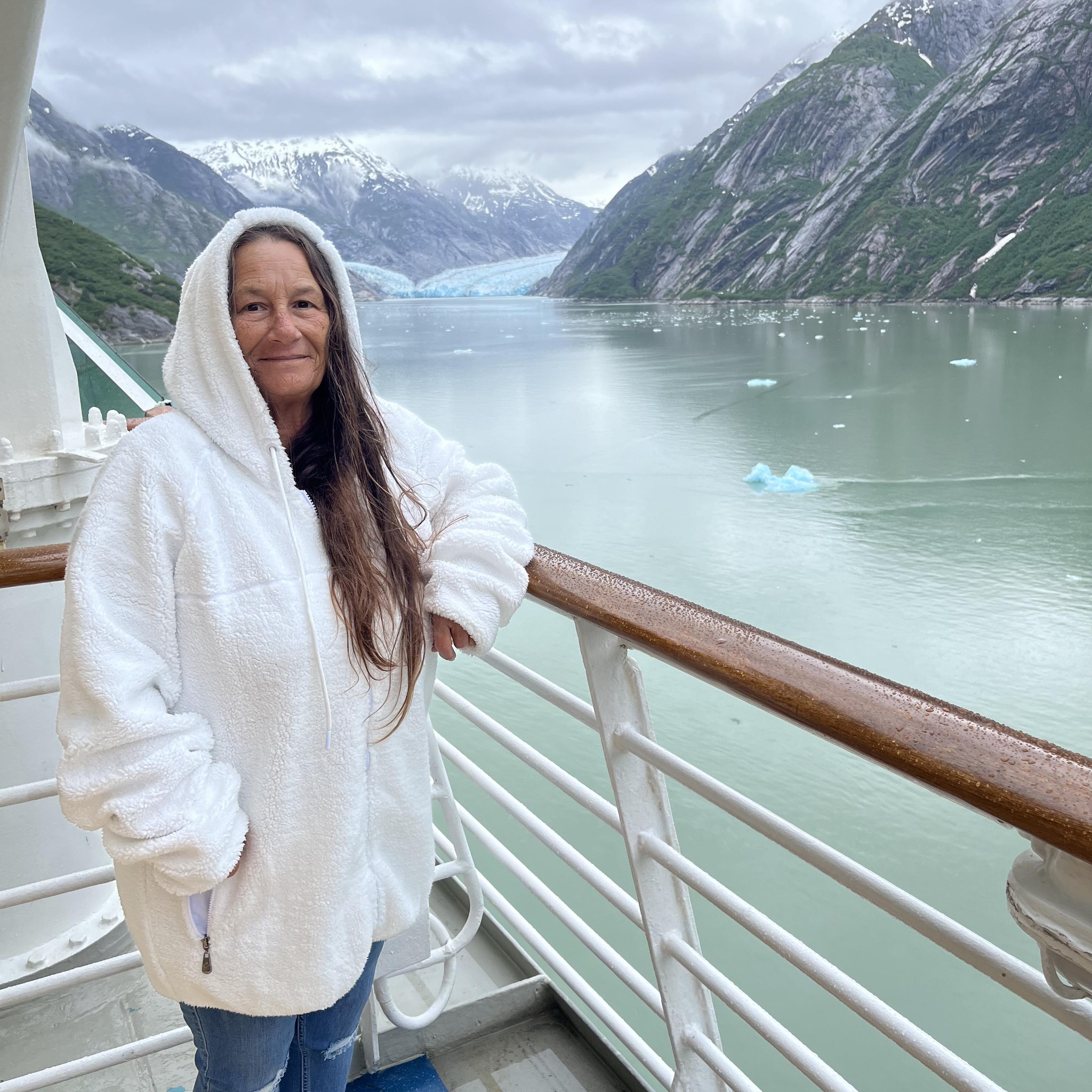 What’s your favorite part of a cruise? 🛳️💯 For me, when I’m actively ...