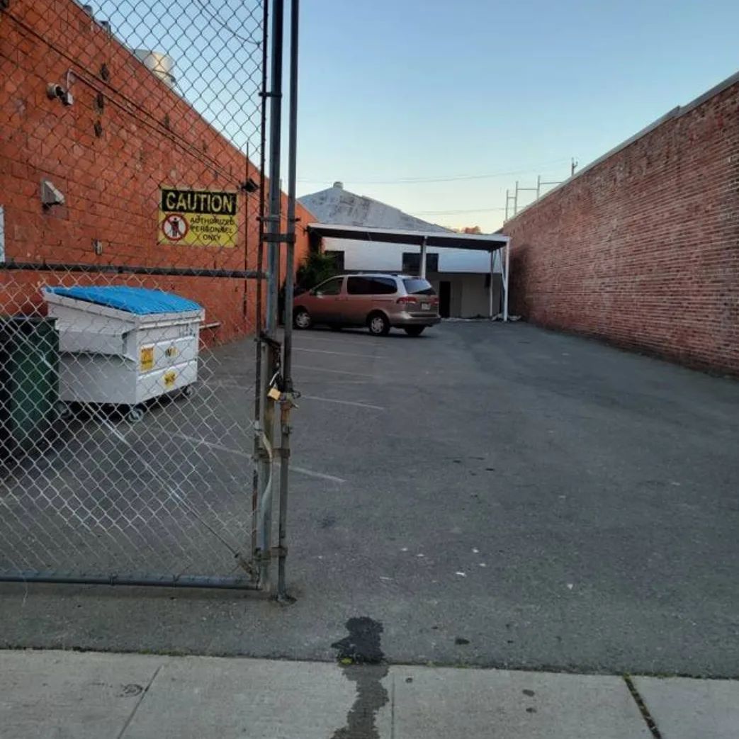 Platform 43 Kitchens | Oakland CA