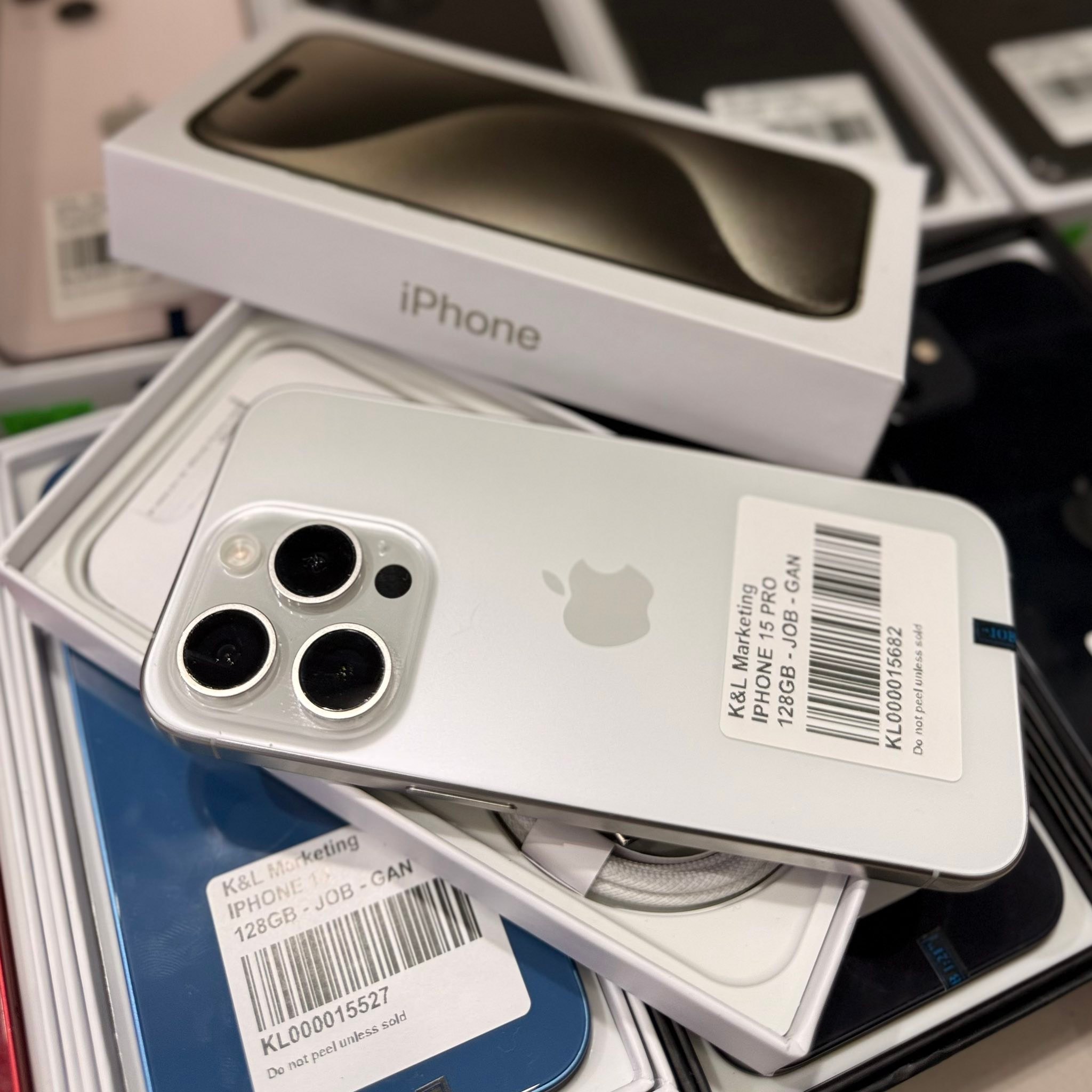 iPhone 15 Pro 128gb White Titanium | ₱39,499 Only!✨