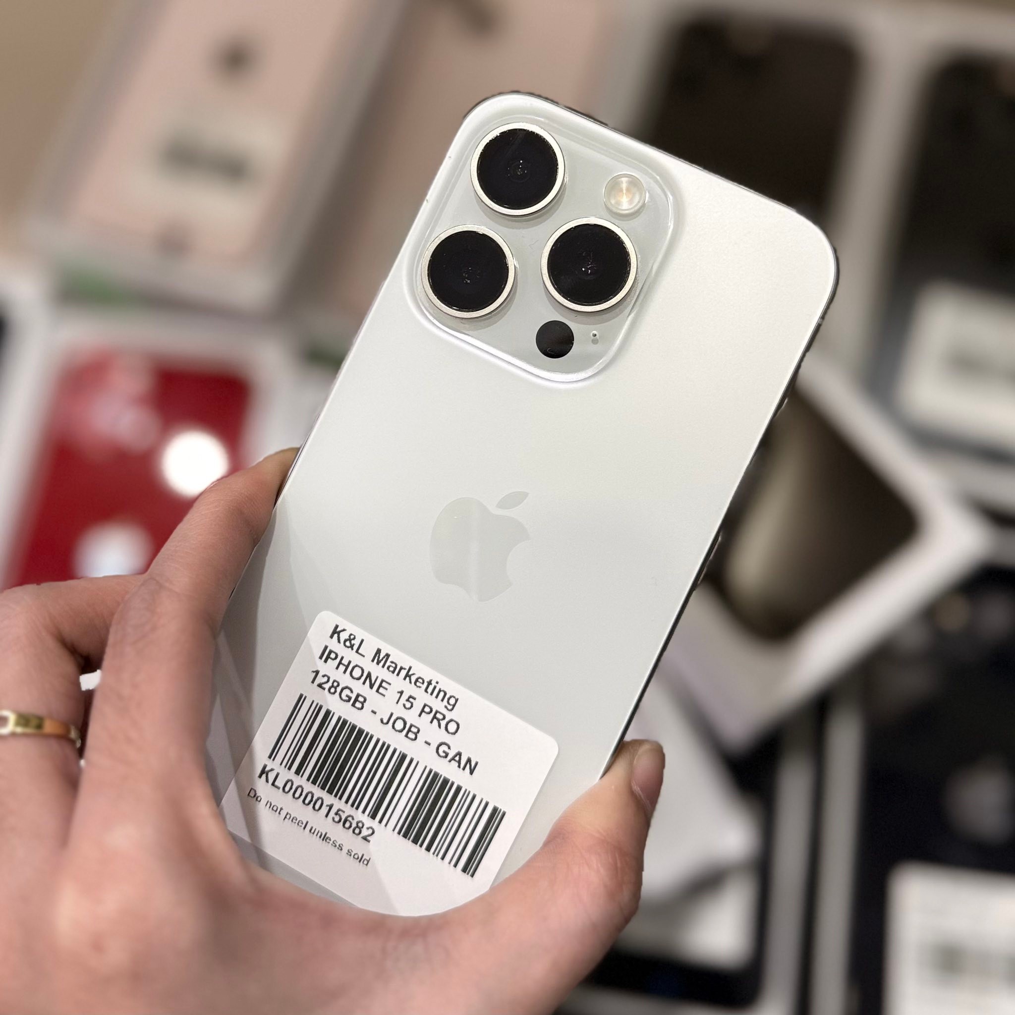 iPhone 15 Pro 128gb White Titanium | ₱39,499 Only!✨