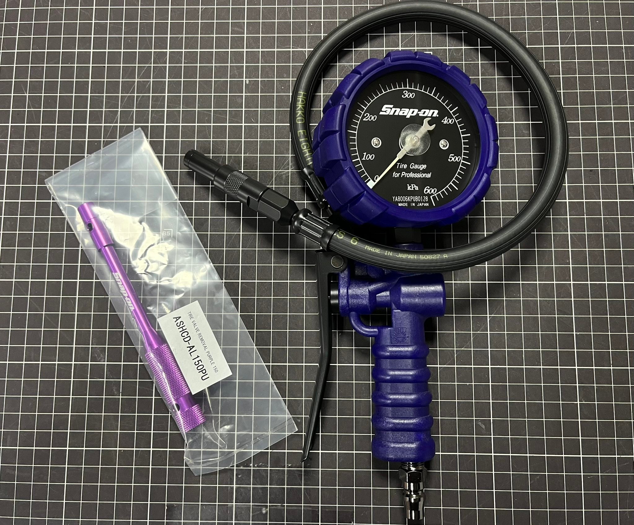 YA8006KPUB TIRE GAUGE タイヤエアーゲージ 新色パープル入荷しました 