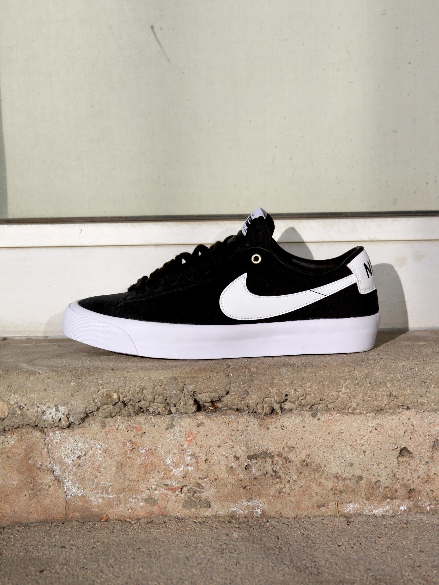 Nike SB Zoom Blazer Low Pro GT skate shoe