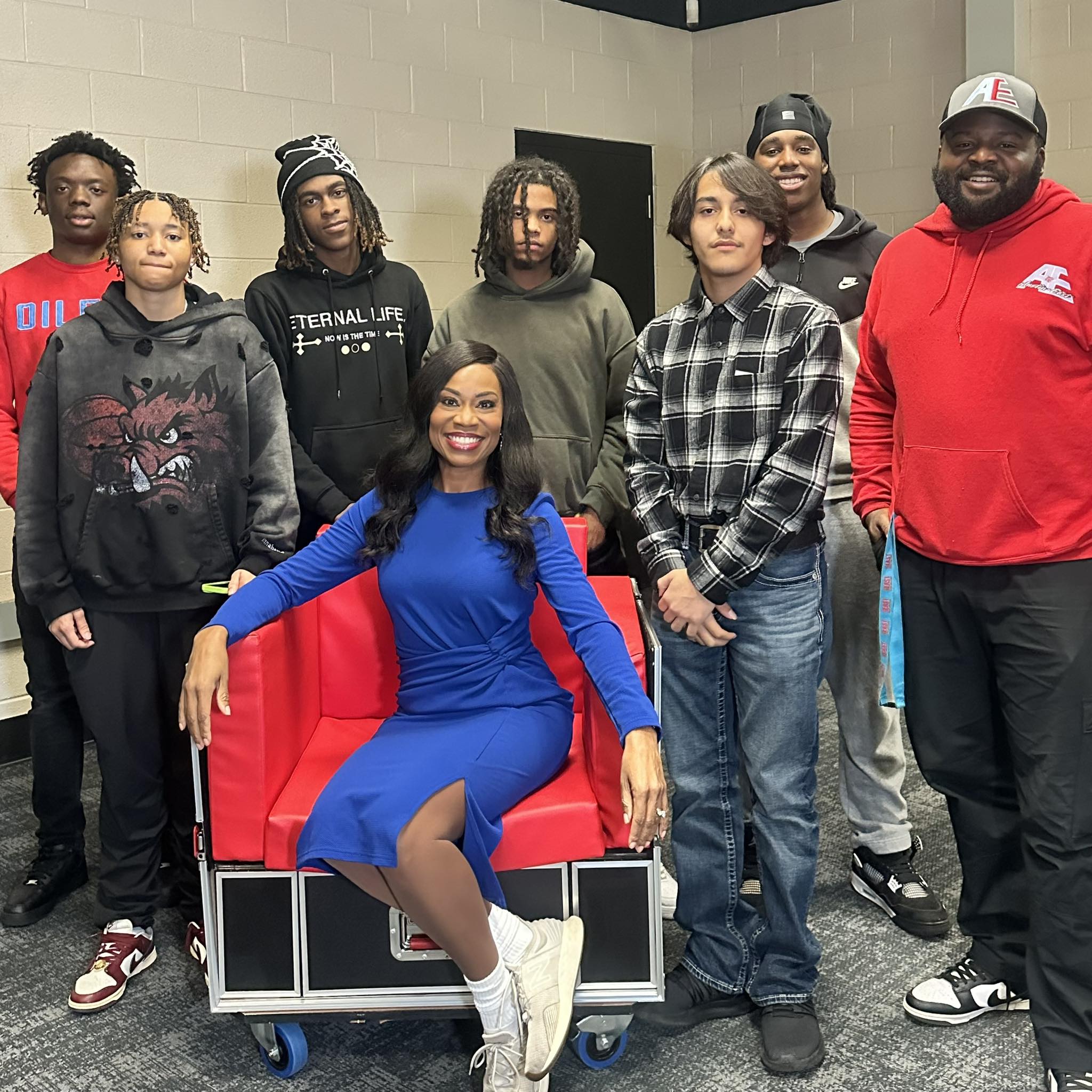 I’m so honored these students wanted... - WATE Tearsa Smith | Facebook