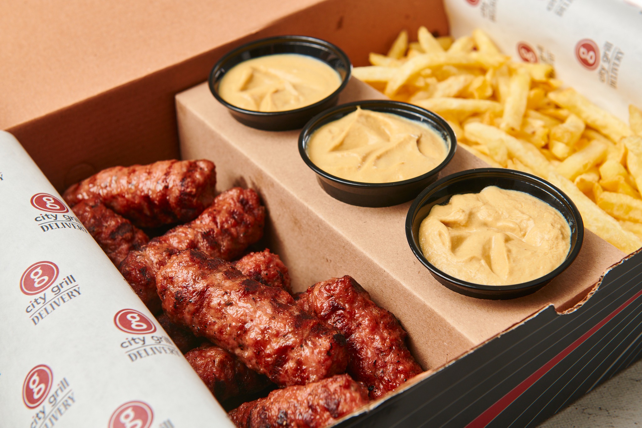 City - 📦🔥 Mici Box = bucuria care vine direct la tine acasă! 🍴 Mititeii ...