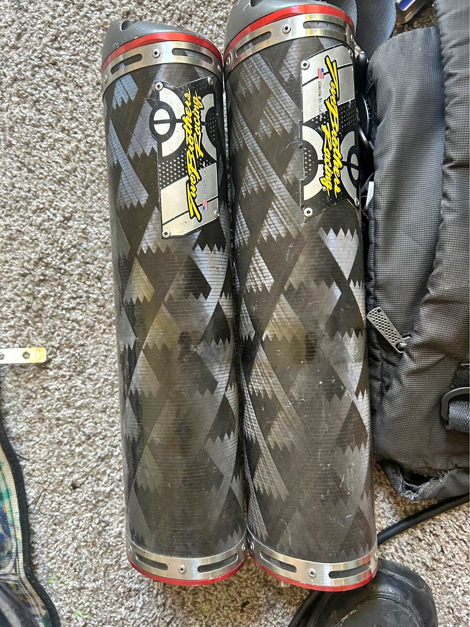 Two Brothers Racing M-2 Carbon exhaust system - Car Exhausts & Exhaust ...
