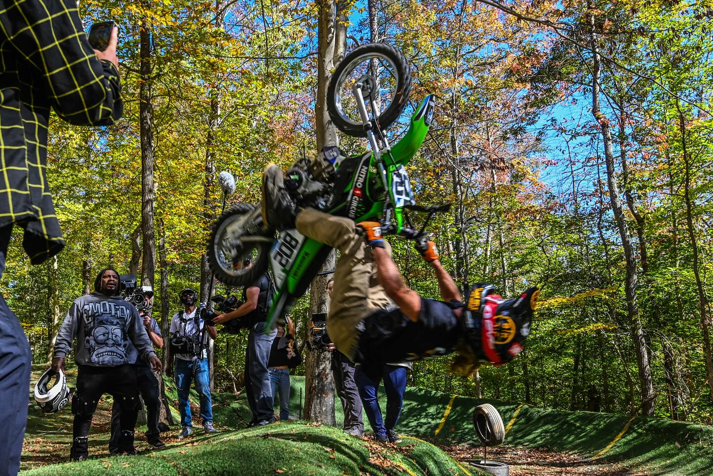 solo tree bpc 157 Such a rad day with @beastmode 🙌 #didnotdissapoint What a legend. @channel199_ @troysmallz @banks169 @lynzskate @stripperjosh_ @smagical @motoduff @grayleadbetter @canamoffroad #sorryhubert @nitrorednekhubert @yokohamatire @blackriflecoffee @teamevs Joint and Connective Tissue Label:Blue Why get B12 shots