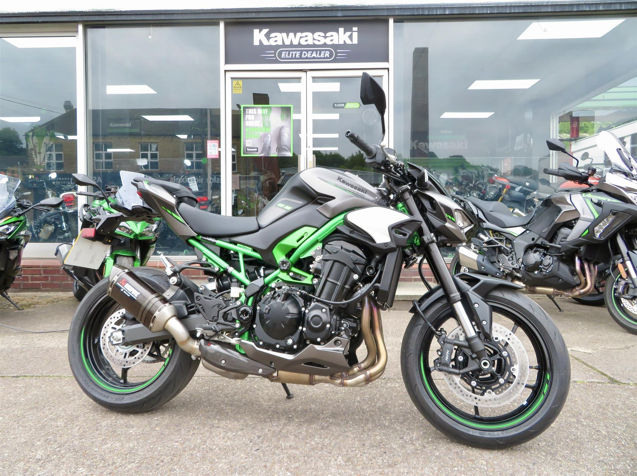 🏍️ 2026 KAWASAKI Z900 🔥 AKRAPOVIC EXHAUST 🔥 CARBON HEAT SHIELD