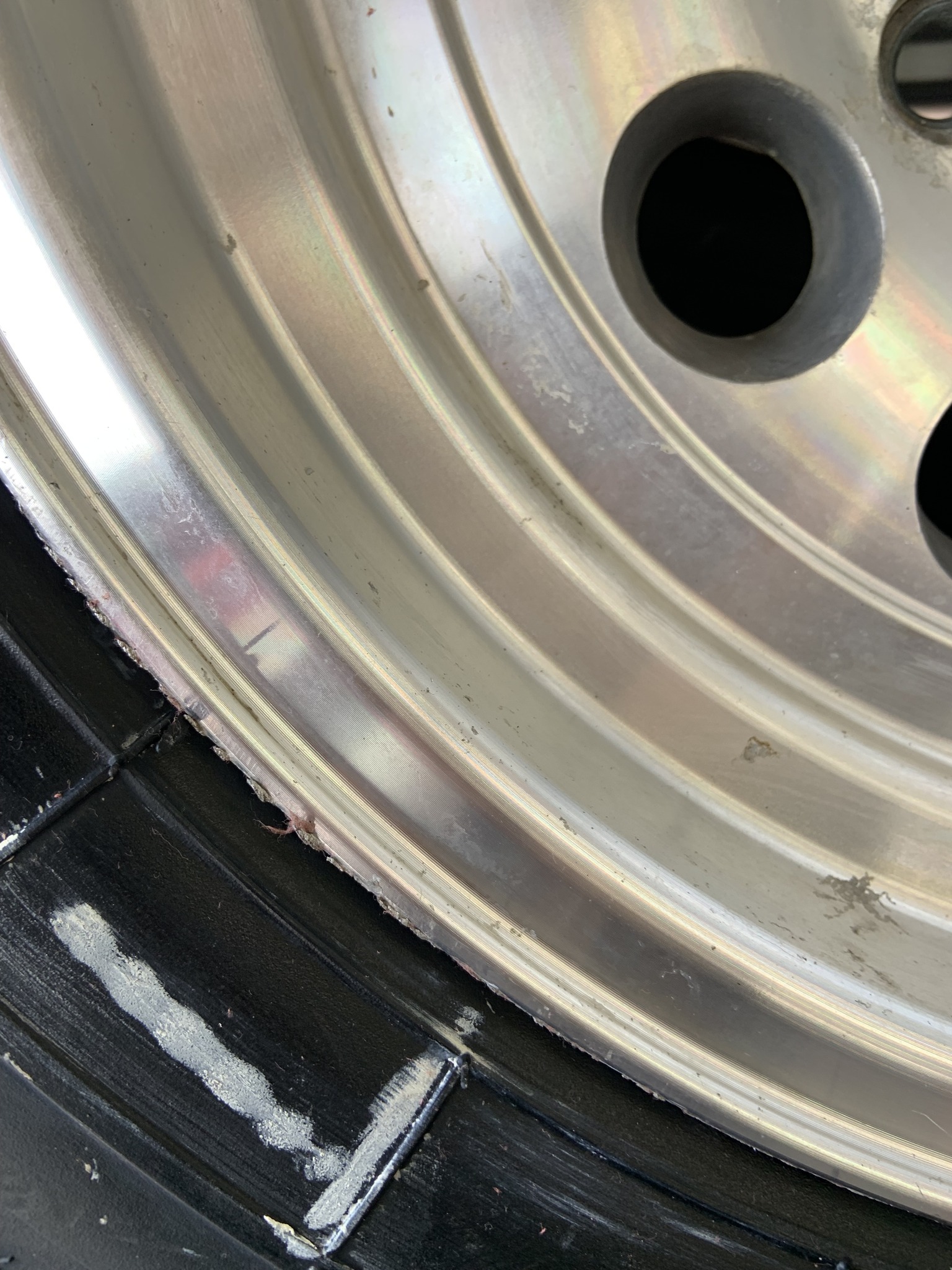 MK - Curb rash happens... but your wheels don’t have to show it! 😬🛞 ...