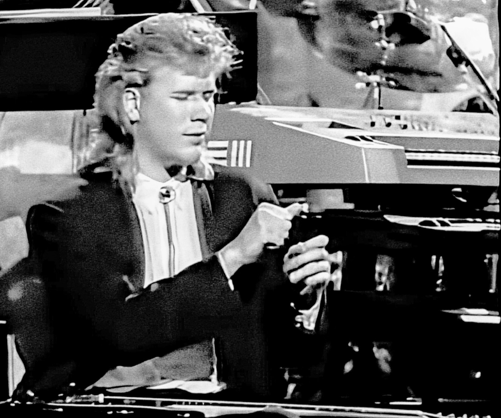 Big hair, don't care! 😁 Jeff Healey on the Arsenio Hall Show in
