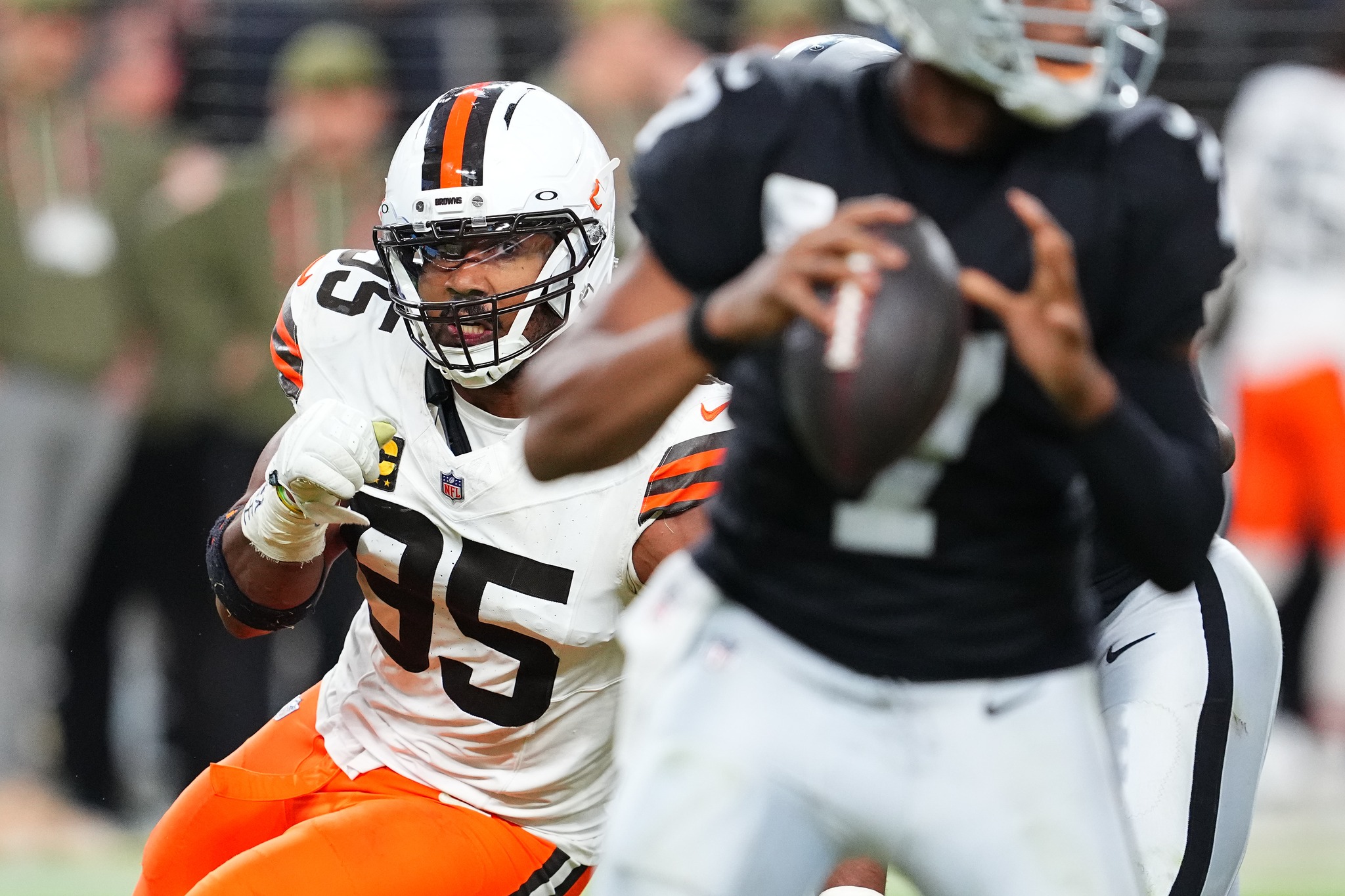 antonio smith helmet vs myles garet Garrett Signed Browns F/S Flat White Speed Authentic Helmet-Beckett W Holo Once these first edition pieces sell out no other prints or canvases of this piece will be artist signed and numbered Myles Garrett: The longest NFL