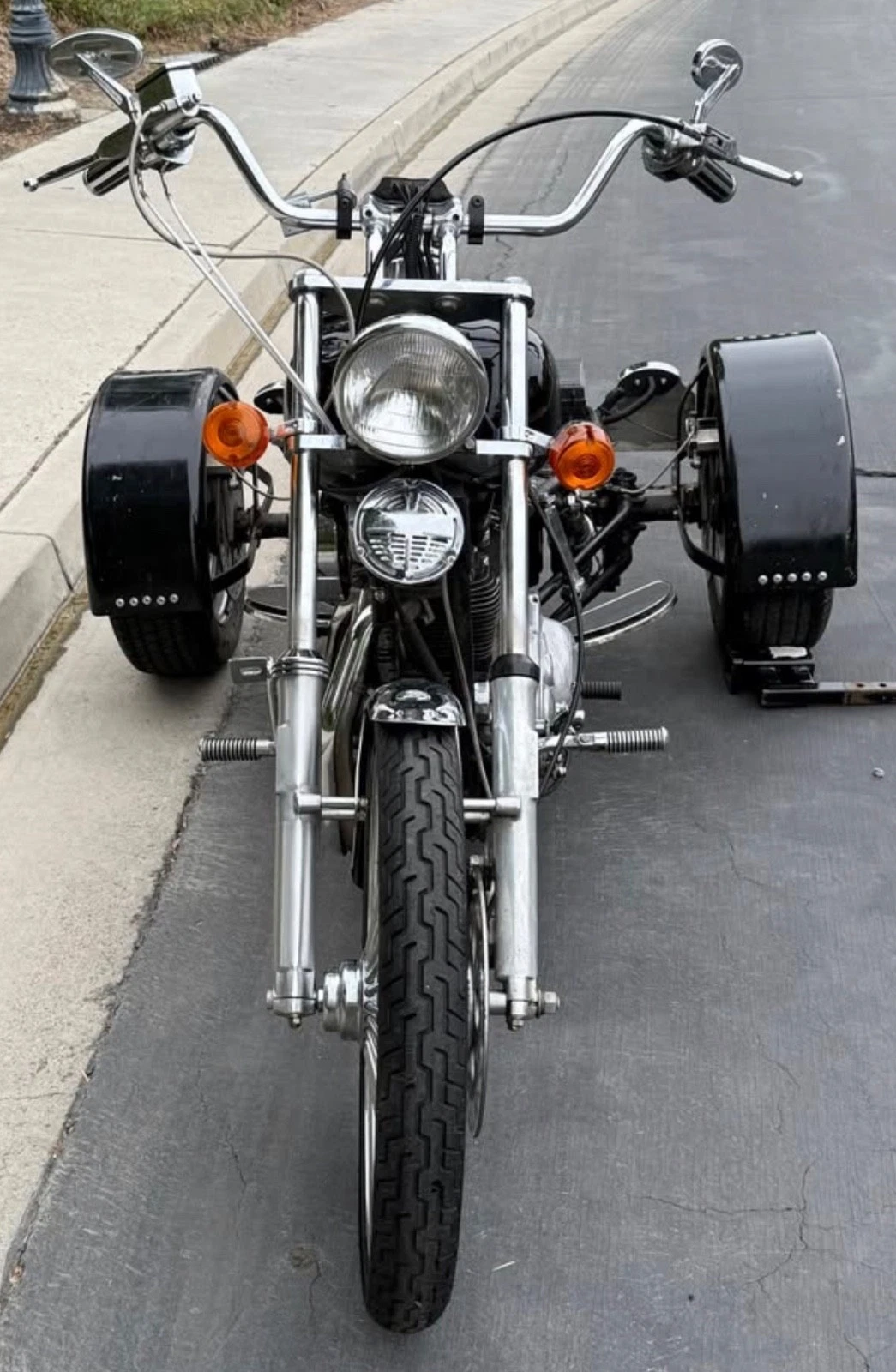 Check out this 1989 Kawasaki ZX10 with a Casarva Bolt On IRS Trike