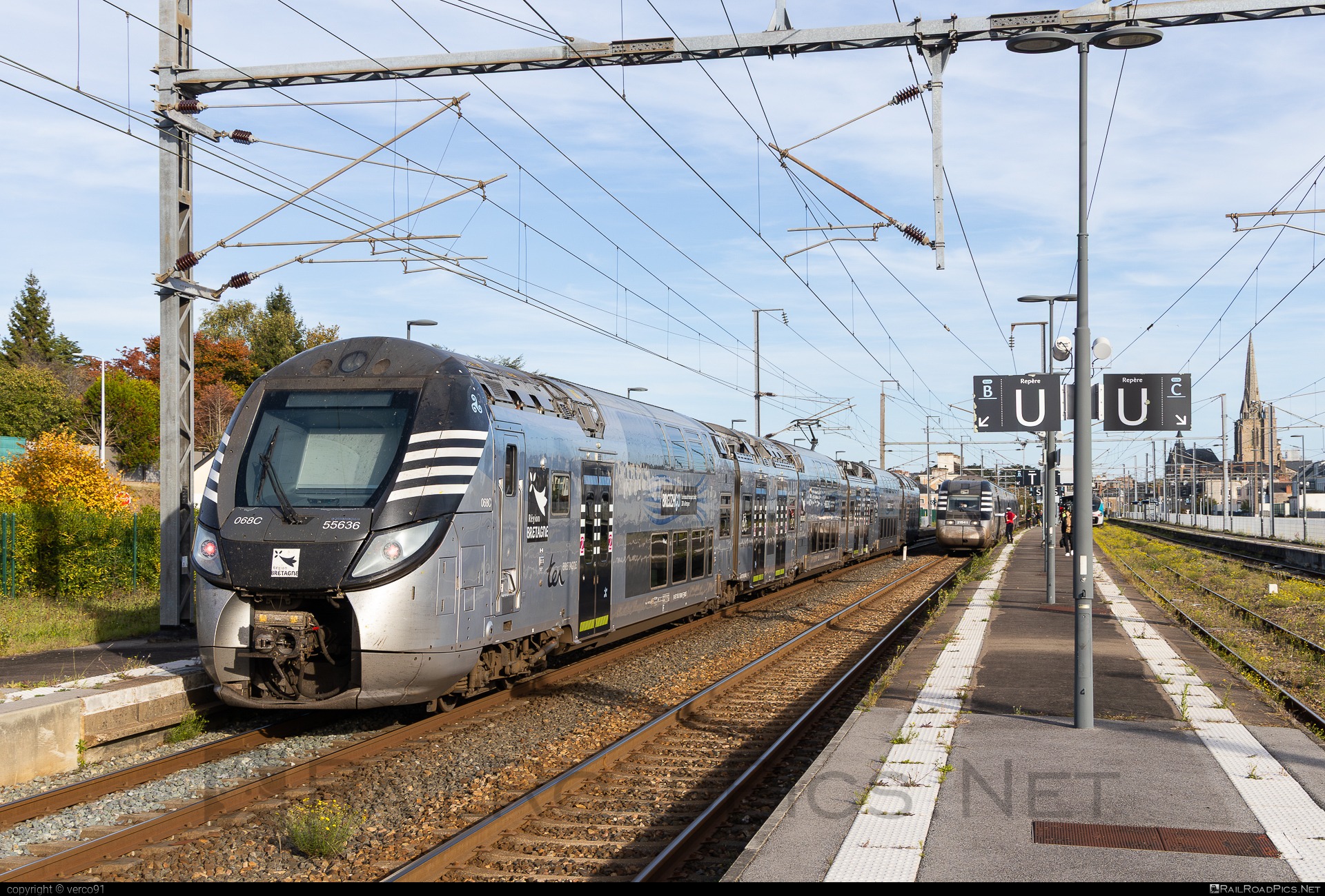 RailRoadPics.net - Regio 2N type train from Quimper to Rennes 