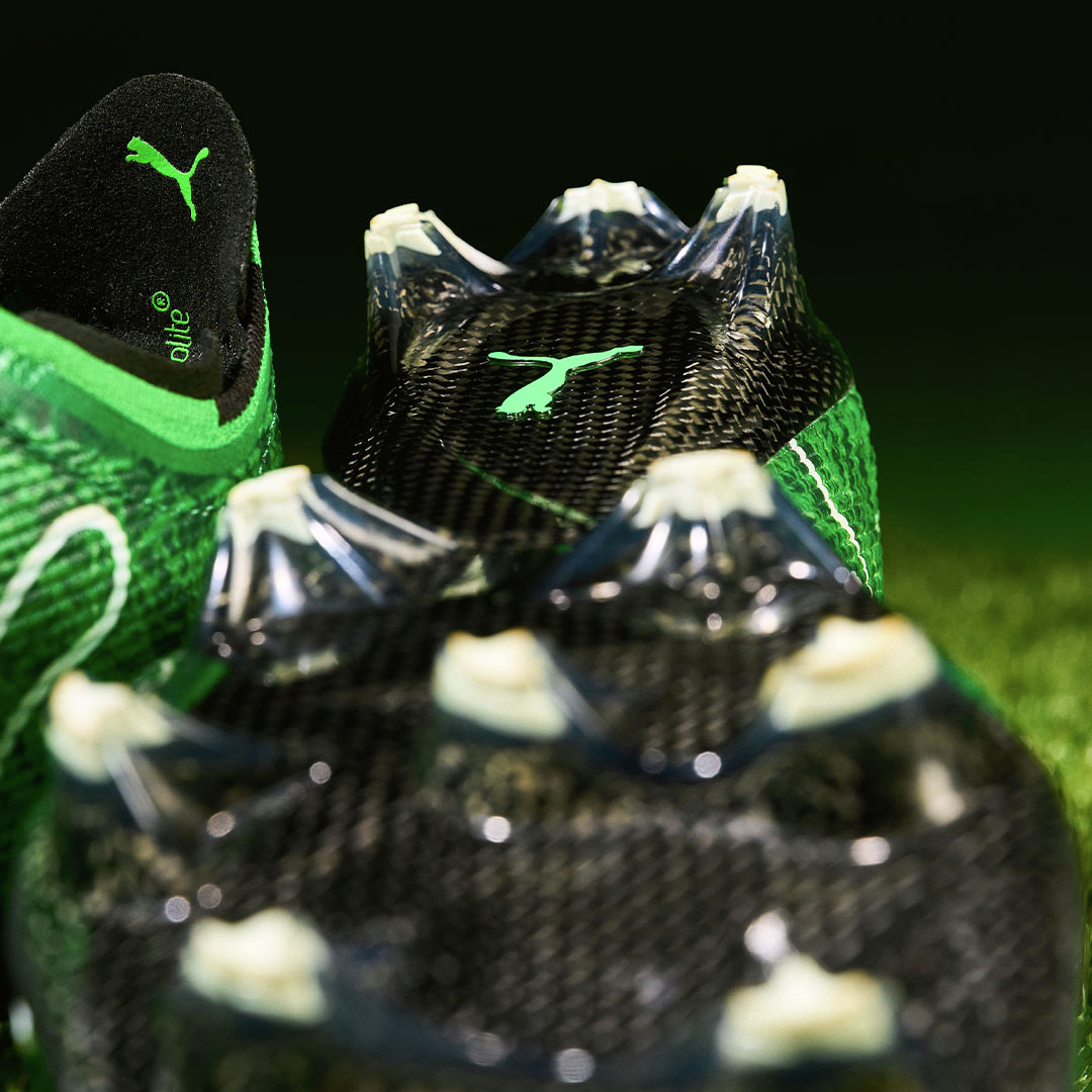 【超希少】PUMA v1.08 サッカースパイク シルバー ブラック 26㎝ 約20年前、革新的なデザインと比類なきスピードによって、サッカー