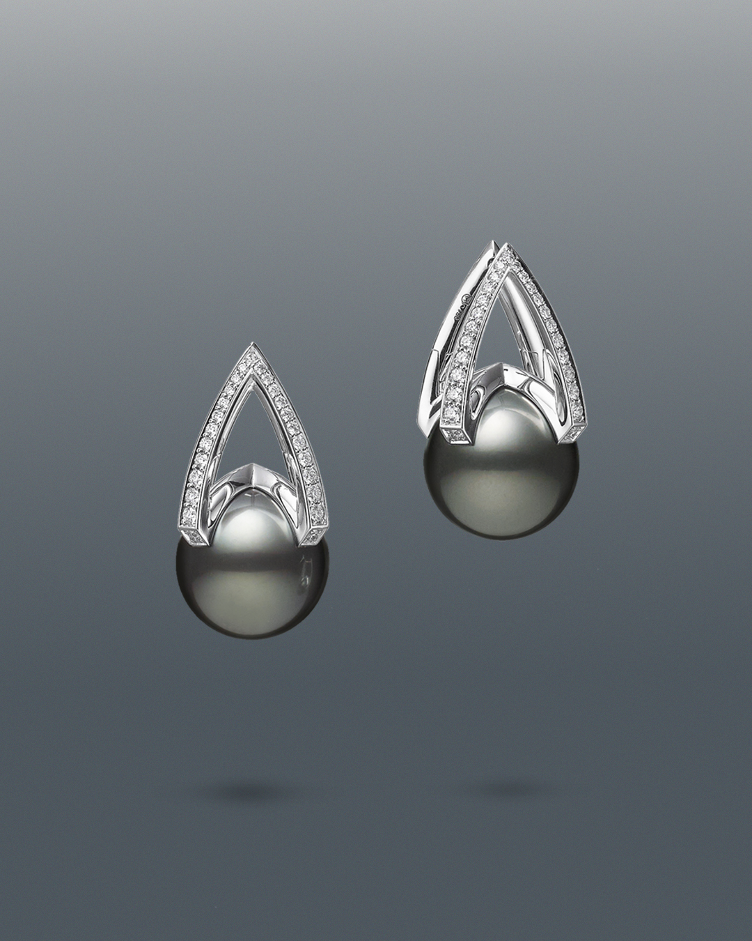 MIKIMOTO - 1893年、創業者の御木本幸吉は世界で初めて真珠養殖に成功
