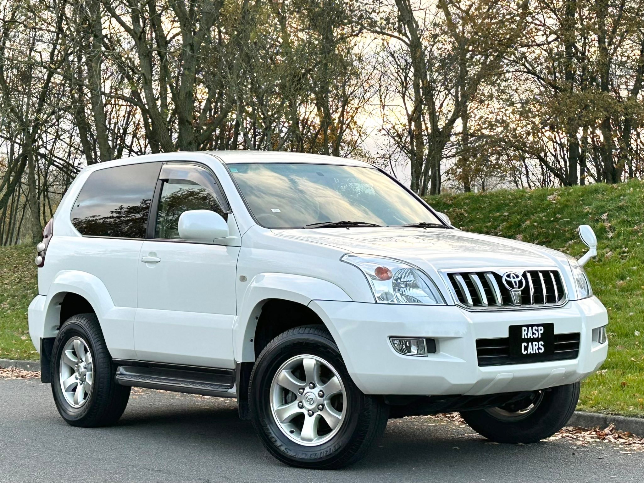 Toyota Land Cruiser ZX V8 jeep for sale Beige interior,Sunroof