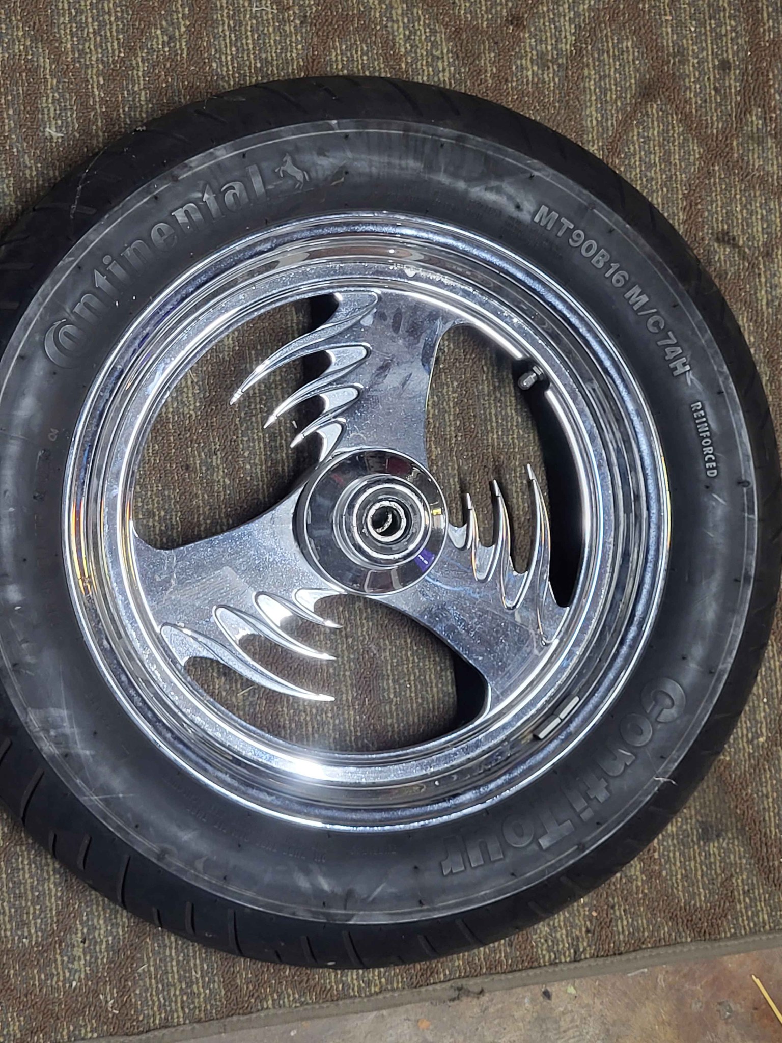 Fatboy,softtail front rim 16, mt90b16m/c74h. Brake disk great shape ...