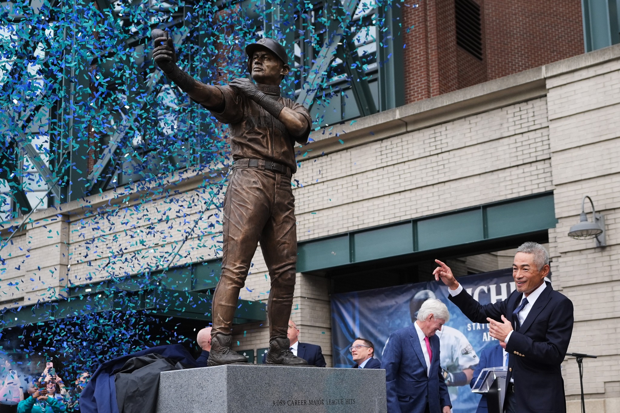 イチローは永遠に5️⃣1️⃣ マリナーズ本拠地、Tモバイル・パークに 