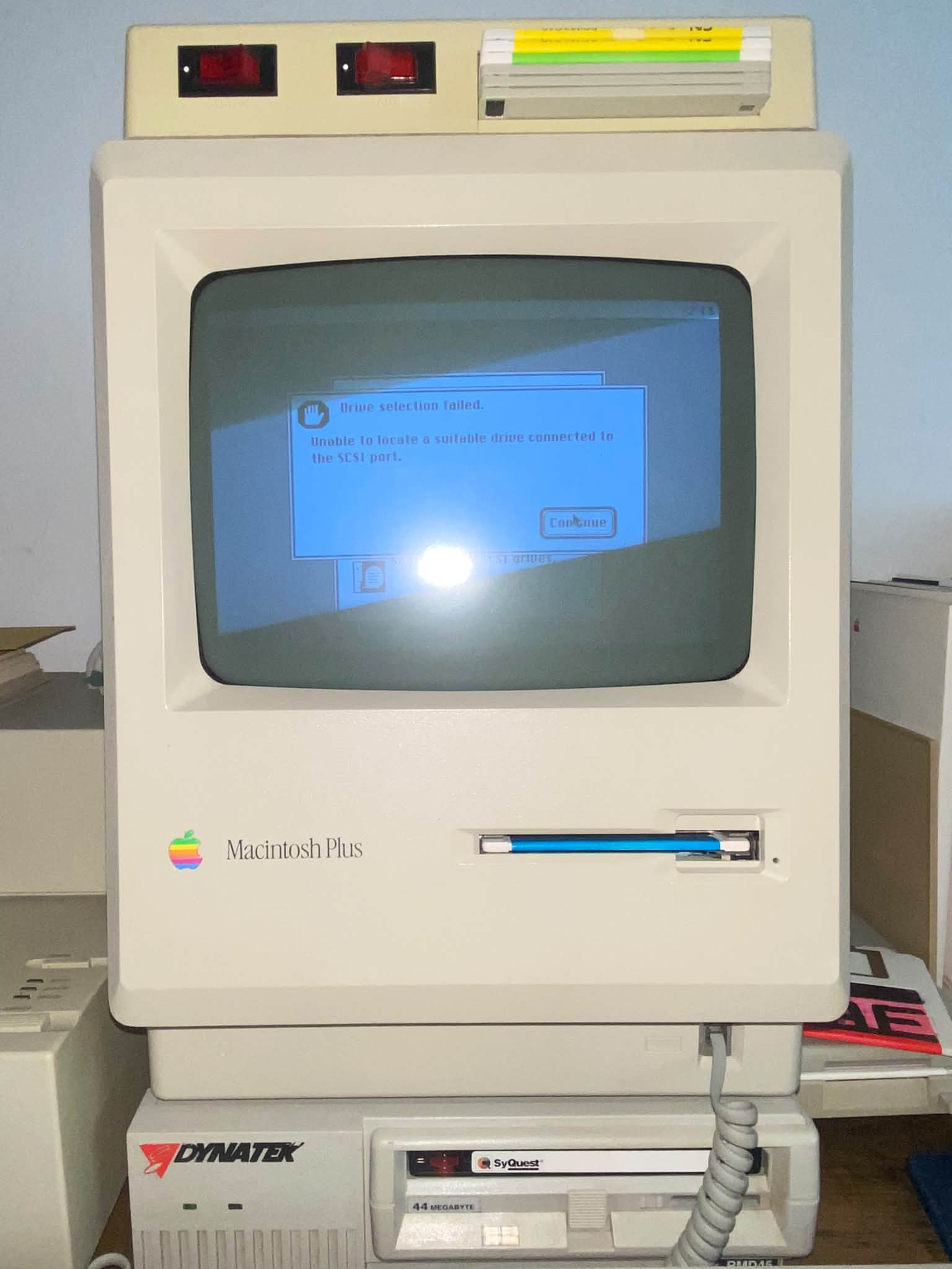 Troubleshooting SCSI drive initialization error on Macintosh Plus