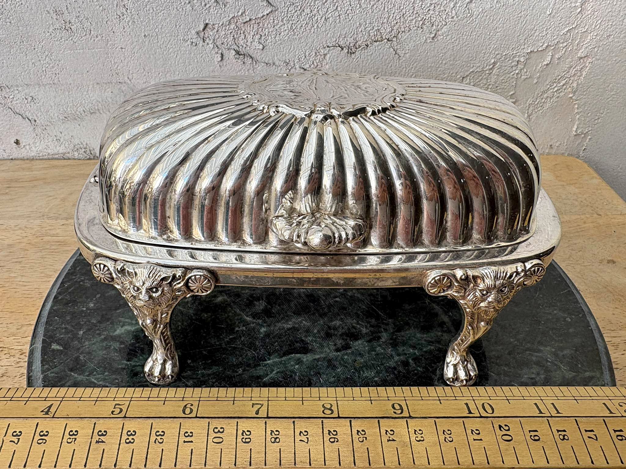 米国老舗 F.B. Rogersのライオン足とライナー付 バターディッシュ Vintage 1940s F.B. Rogers #357 Silver Plate Butter Dish, Lion Head