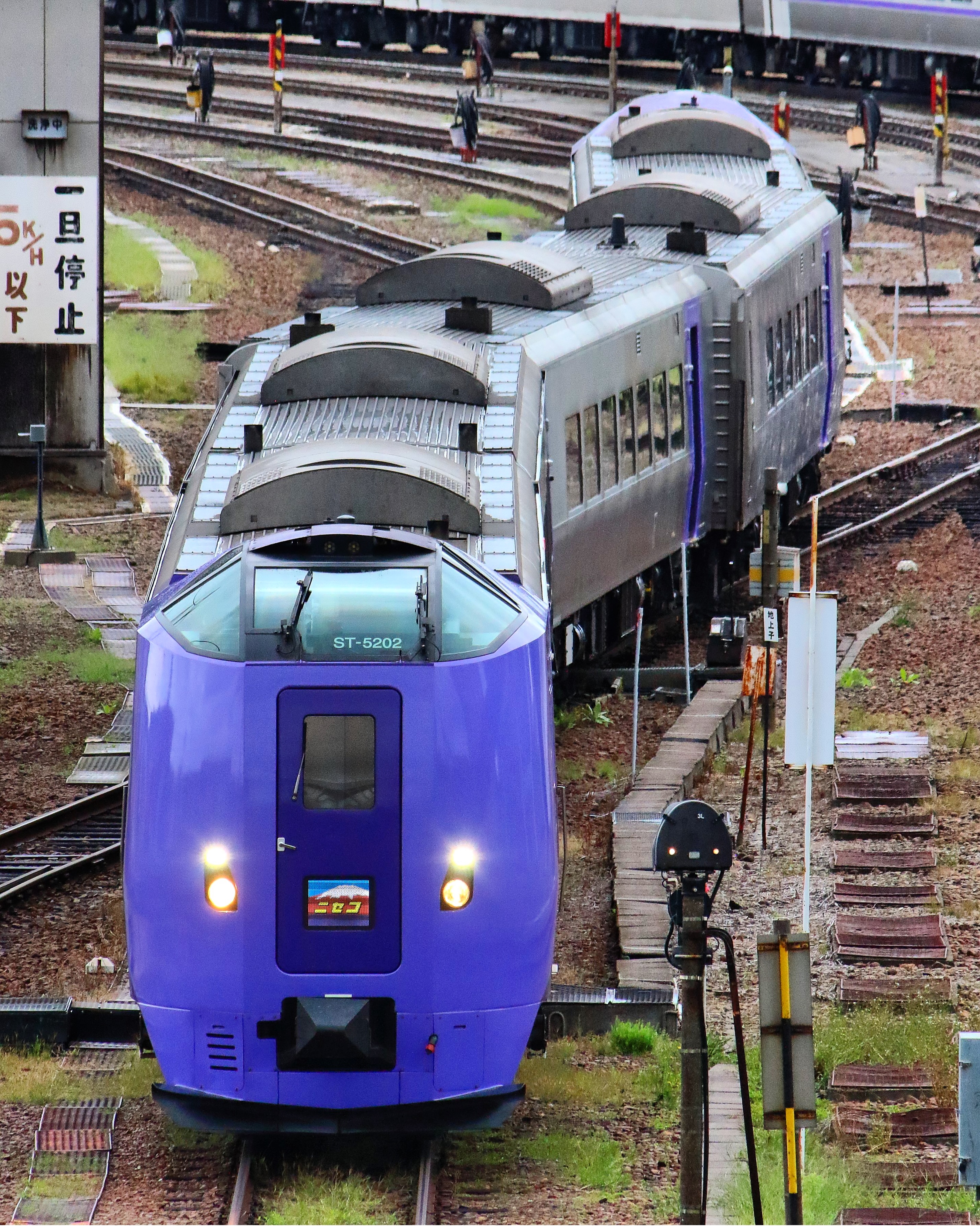 苗穂工場で珍しい車両が留置されていますよ❗️ 廃車になっちゃうの