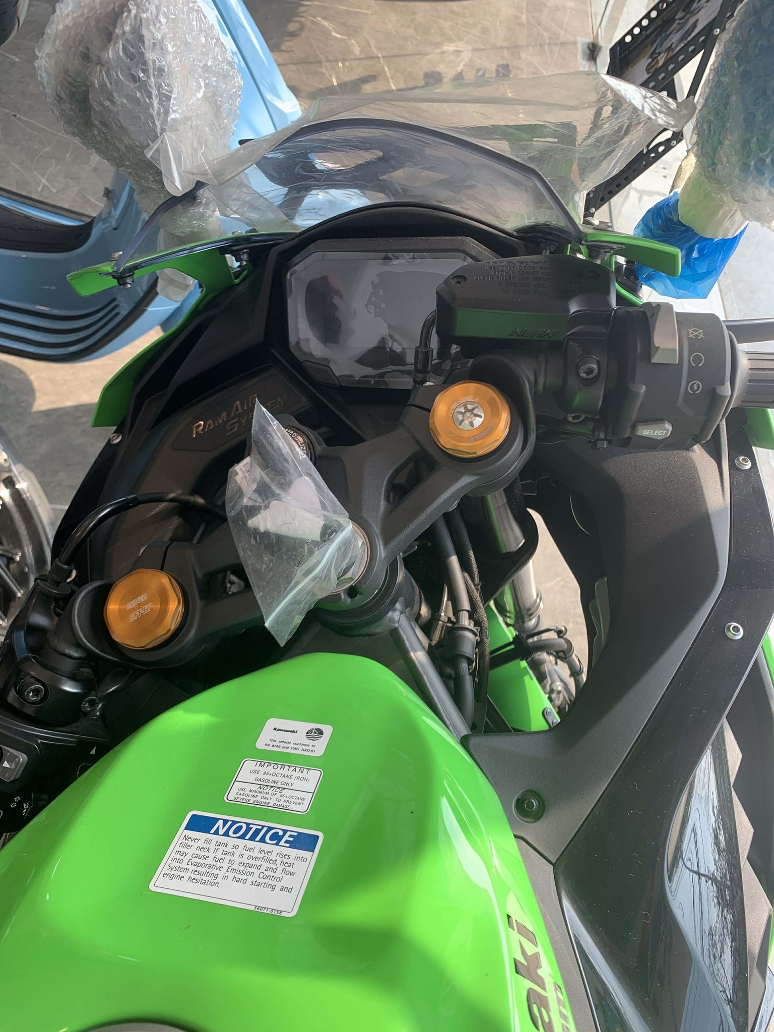 Kawasaki ZX4RR 🏍️ PRICE: ₱499,900 Buy this if you enjoy
