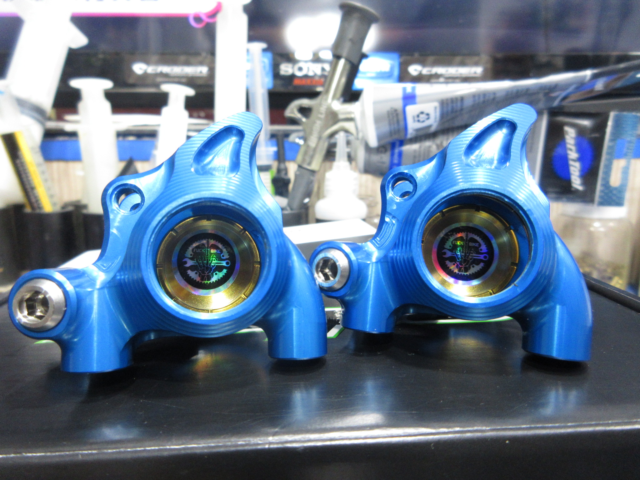119bike頭份店 - HOPE RX2 卡鉗+ 法克牌鈦活塞 這極致輕量的組合 這無比滑順的效果... | Facebook