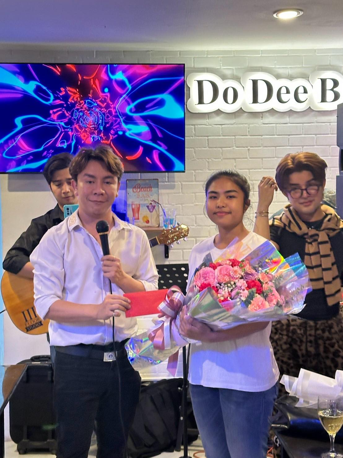 Do Dee Bar : บาร์ลับของคนดูดี | Nonthaburi