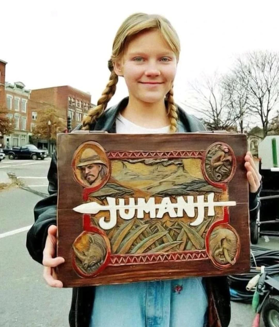Jeu De Société JUMANJI Le Jeu Avec Plateau Bois Retro Nouvelle Edition Jeu 8 Ans Et Deal108583