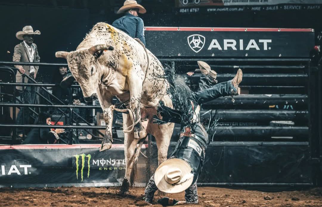 Rodeo - 🤩 Great photograph! 📸 #rodeonewsbroadcast #rodeo #pbr | Facebook