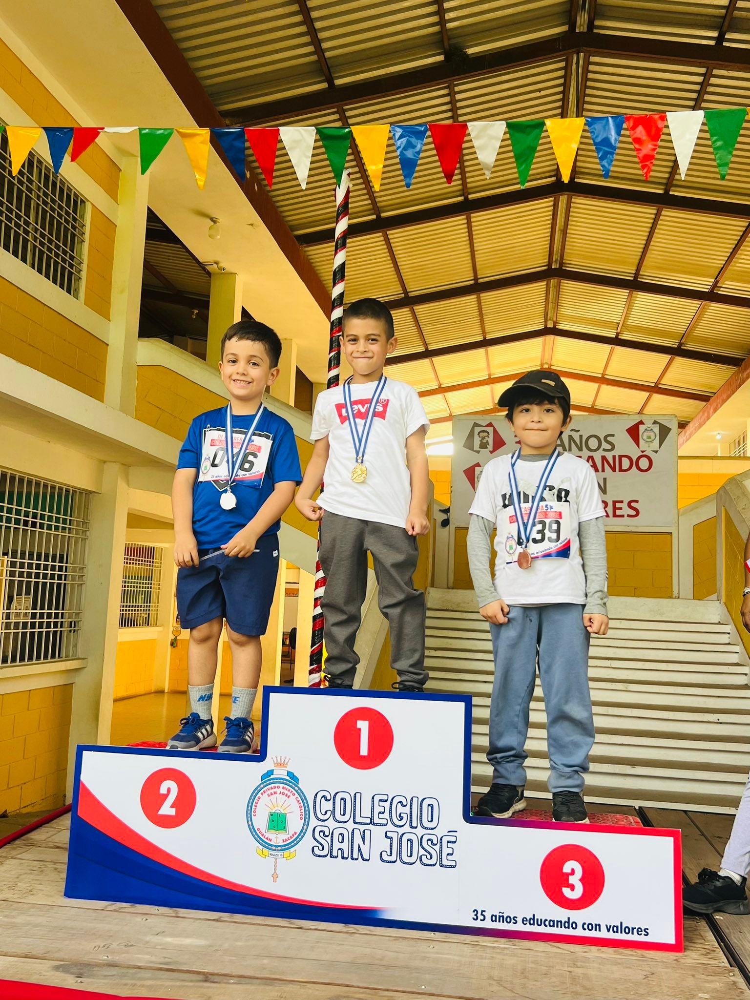 Colegio... - Colegio Privado Mixto Católico San José - Gualán