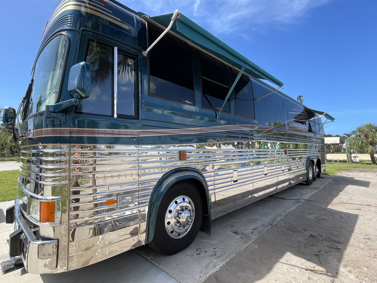 Price Drop to $116K! 1997 Prevost... - Prevost RV For Sale | Facebook