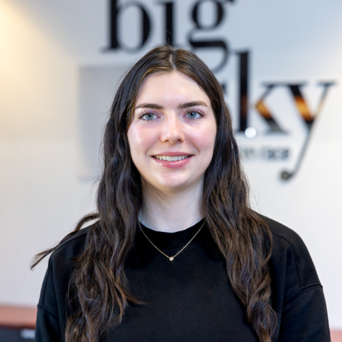 Big - ⭐️ Meet the Team ⭐️ Meet Coach Jocelyn! Jocelyn is a Coach at Big ...