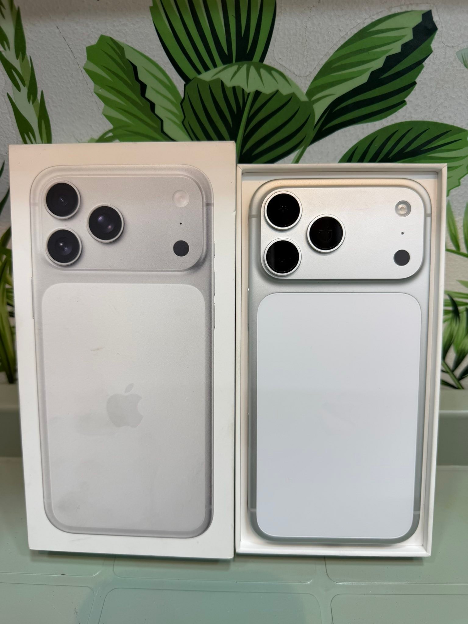📱 iPhone 17 Pro Max 256GB ✨ Silver 🔋 100% Battery Health 🔄 51